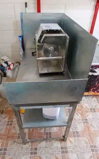 دستگاه خرد کن مرغ با میز