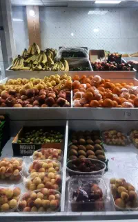 قفسه های‌ آهنی میوه فروشی درحد نو