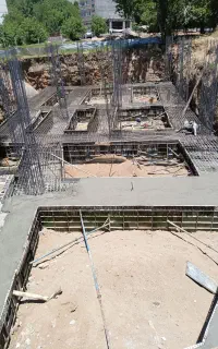نیروی آرماتوربند