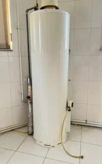 آبگرم کن ایستاده