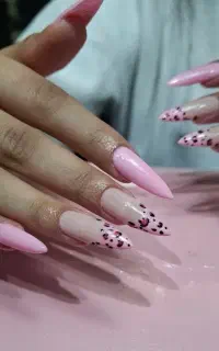 کاشت ناخن با تخفیفات عالی