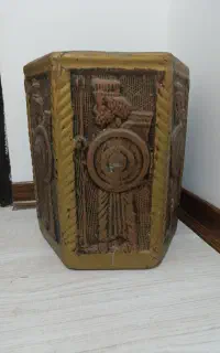 گلدان قدیمی بزرگ سفالی