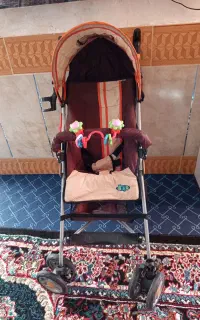 کالسکه خارجی نو و خوشرنگ