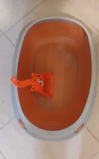 ظرف خاک گربه