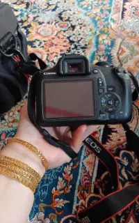 دوربین کنونd2000