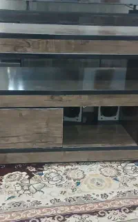 میز تلویزیون در حد نو