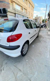 خودرو ۲۰۶