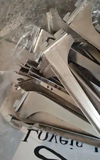 رگال، پایه،قفسه
