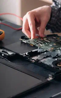 خدمات نرم افزاری و کامپیوتری
