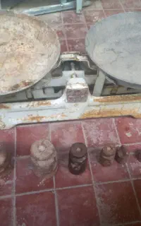ترازو سنگی قدیمی