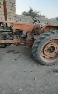 دوعدد تراکتور رومانی مدل ۶۱و۶۰
