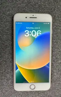 گوشی آیفون 64g plus 8 بدون نقطه درحد نو رزگلد