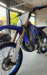 yz250