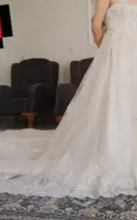 لباس عروس سایز ۳۶ تا ۴۲   از ۵۰۰ هزار تا ۳ میلیون