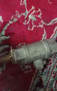 شیر آب یا گاز با سر شلیلنگی برنجی