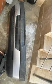 سپر جلو پژو ۴۰۵ ضربه خورده