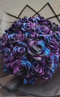 گل ربانی رز و شمع