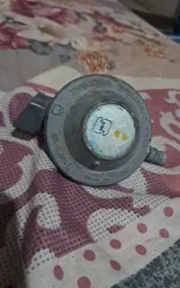 رگلاتور و ۲ متر شلنگ گاز