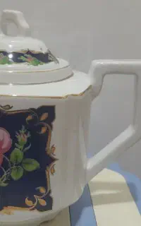 قوری چینی قدیمی