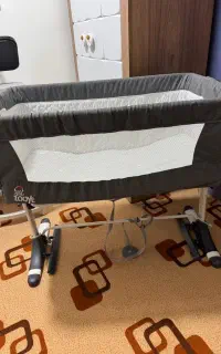 تخت کنارمادر