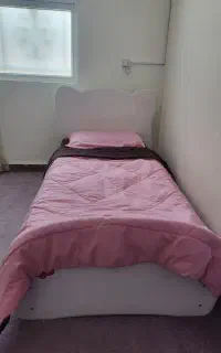 تخت نوجوان دخترانه
