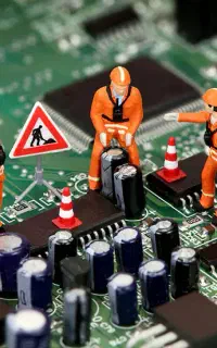 انجام خدمات نرم افزاری و سخت افزاری در محل شما