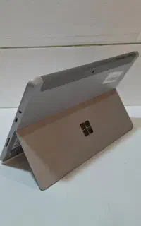 سرفیس مدل go