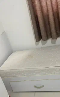 تخت نوزادی