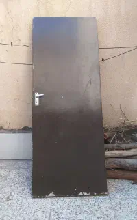 در چوبی بفروش میرسد