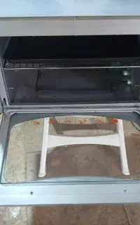 توستر و اون