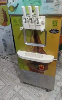 دستگاه بستنی