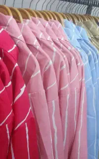 فروشنده پوشاک زنانه