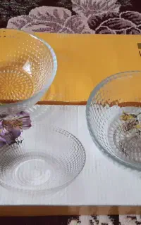 ظرفهای  شیشه ای درجه  یک زیاد هستن