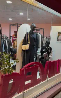 مدل و فروشنده