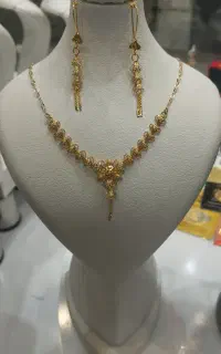 گردبند و نیم ست