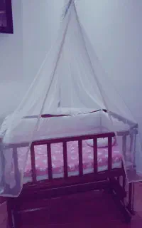 تخت گهواره ای چوبی