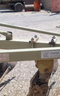 ۲ عدد گاوآهن سه خیش ارتشی