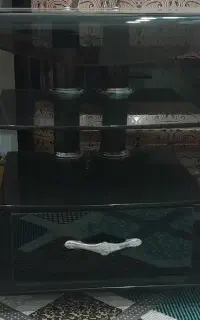 میز تلویزیون شیشه ای