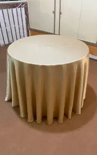 میز چوبی
