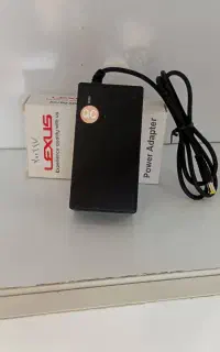 فروش انواع آداپتور ۱۲ ولت