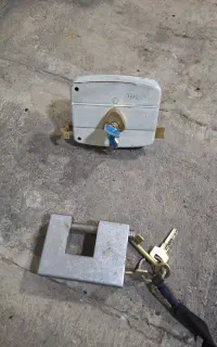 قفل کتابی