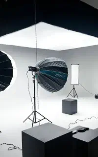 استدیو تخصصی فیلم‌برداری و عکاسی درقاب
