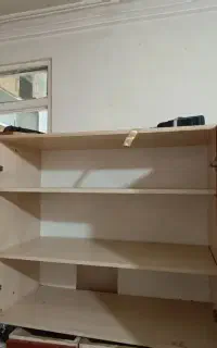 کابینت همراه باویترین شیشه ی