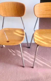 دو عدد صندلی پایه استیل بسیار بسیار محکم