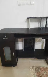 میز کامپیوتر کمد دار