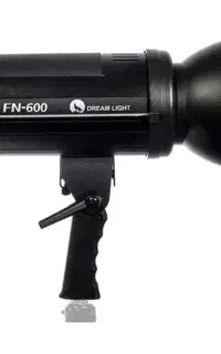 نور پرتابل 600ژول دریم لایت