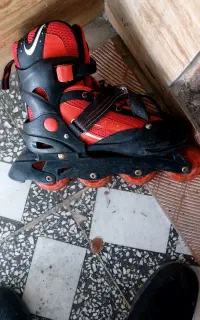 اسکیت سایزقابل تغییراز35تا40 چراغ دار