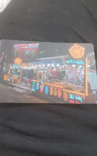 فروشنده خانوم و کارگرساده نوجوان