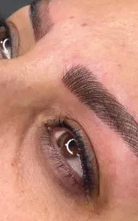 تخفیف ۵۰ درصدی  شیدینگ لب و فیبروز ابرو