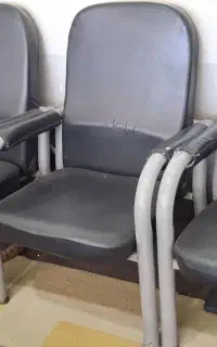 صندلی اداری در حد نو8عدد